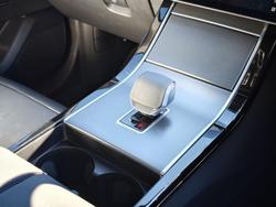 2024 Land Rover Range Rover Velar P250 Dynamic SE