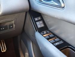 2024 Land Rover Range Rover Velar P250 Dynamic SE