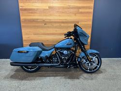 Harley-Davidson FLHX Street Glide (117)