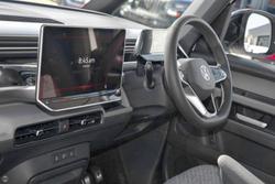 2025 Volkswagen ID. Buzz Pro BEV560