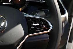 2025 Volkswagen ID. Buzz Pro BEV560