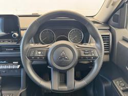 2025 Mitsubishi
Triton GLX+