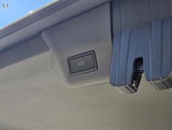 2025 Volkswagen Multivan TDI360 Life