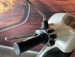 2024 Vespa Primavera 50 4T Primavera White