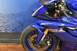 2017 Yamaha YZF-R6 Blue
