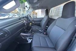 2016 Toyota
Hilux Workmate