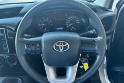 2016 Toyota
Hilux Workmate