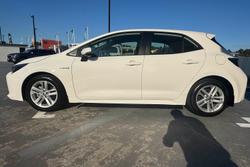 2021 Toyota
Corolla Ascent Sport Hybrid