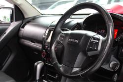 2017 Isuzu D-MAX SX High Ride MY17 4x2 Splash White