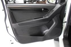 2017 Isuzu D-MAX SX High Ride MY17 4x2 Splash White