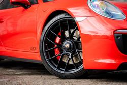 2017 Porsche 911 Carrera GTS