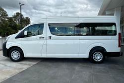2019 Toyota
Hiace Commuter