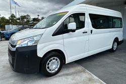 2019 Toyota
Hiace Commuter