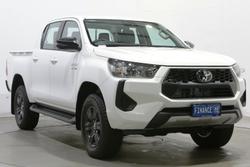 2025 Toyota
                Hilux SR