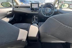 2022 Toyota
Corolla Ascent Sport Hybrid