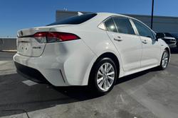 2022 Toyota
Corolla Ascent Sport Hybrid