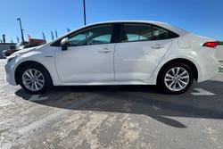 2022 Toyota
Corolla Ascent Sport Hybrid