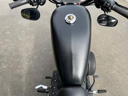2016 HARLEY-DAVIDSON XL883 IRON 883 Black