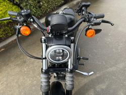 2016 HARLEY-DAVIDSON XL883 IRON 883 Black