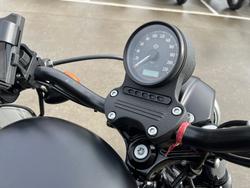 2016 HARLEY-DAVIDSON XL883 IRON 883 Black