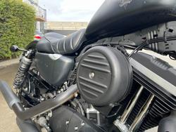 2016 HARLEY-DAVIDSON XL883 IRON 883 Black