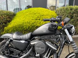2016 HARLEY-DAVIDSON XL883 IRON 883 Black