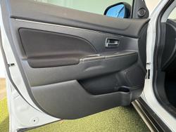 2019 Mitsubishi
ASX ES