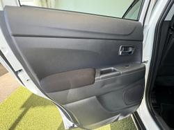 2019 Mitsubishi
ASX ES