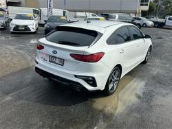 2019 KIA
CERATO SPORT+ SAFETY PACK
