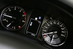 2025 Toyota Hilux SR5 48V