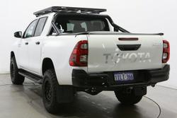 2025 Toyota Hilux SR5 48V