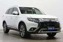 2020 Mitsubishi
Outlander LS