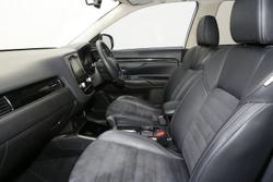 2020 Mitsubishi
Outlander LS