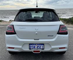 2025 Suzuki Swift Hybrid UZ Pure White