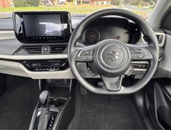 2025 Suzuki Swift Hybrid UZ Pure White