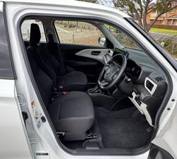 2025 Suzuki Swift Hybrid UZ Pure White