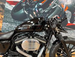 2011 HARLEY-DAVIDSON XL883 IRON 883 BLACK