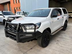 2022 Toyota
Hilux SR