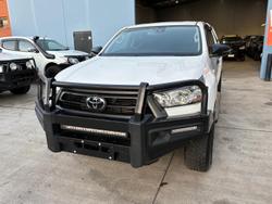 2022 Toyota
Hilux SR