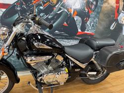 2010 Suzuki VL250 (LC250 INTRUDER) Black