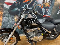 2010 Suzuki VL250 (LC250 INTRUDER) Black