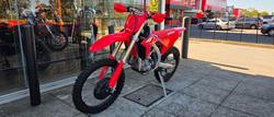 2022 Honda CRF250F RED