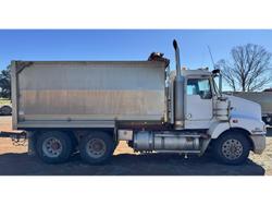 2010 KENWORTH
T402 Truck & Dog Trailer Package