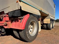 2010 KENWORTH
T402 Truck & Dog Trailer Package