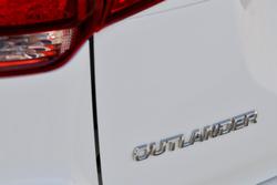 2021 Mitsubishi Outlander ES