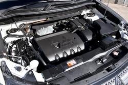 2021 Mitsubishi Outlander ES