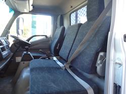 2016 HINO DUTRO 617 SILVER