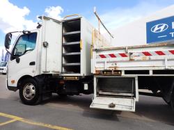2015 HINO DUTRO 917 WHITE