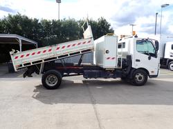 2015 HINO DUTRO 917 WHITE