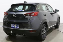 2017 Mazda
CX-3 Akari